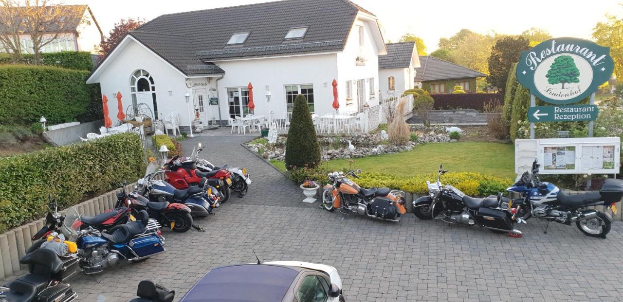Charme - Hotel Lindenhof Wévercé Eksteriør bilde
