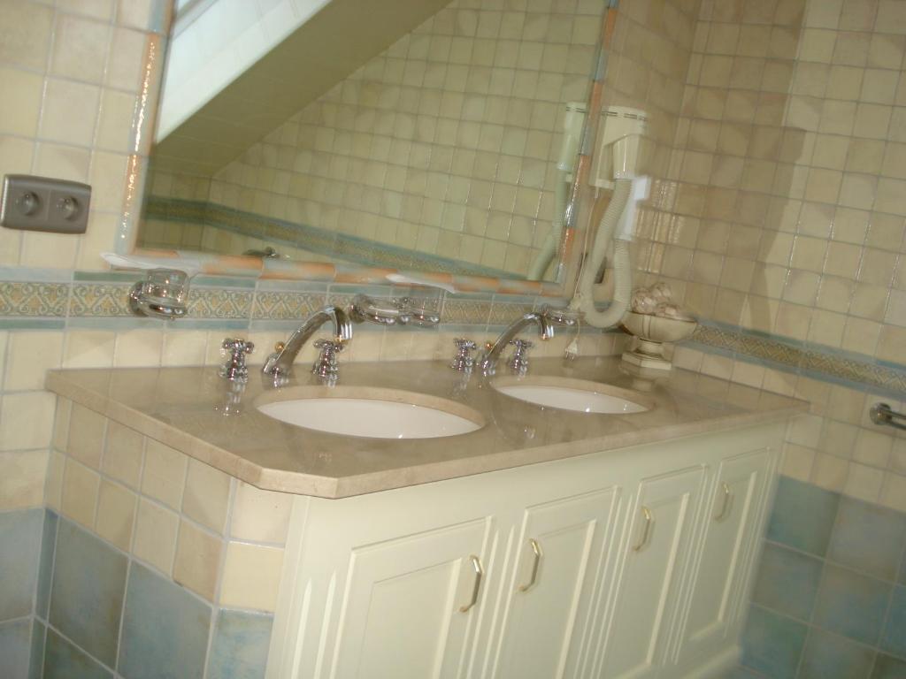 Charme - Hotel Lindenhof Wévercé Rom bilde