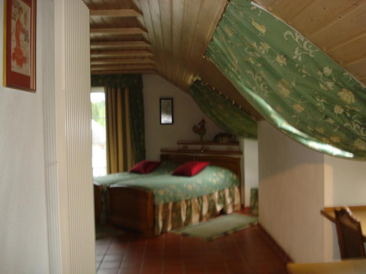 Charme - Hotel Lindenhof Wévercé Rom bilde