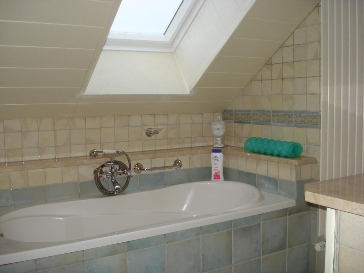Charme - Hotel Lindenhof Wévercé Rom bilde